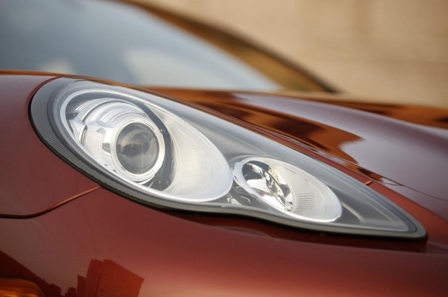 Porsche Panamera V6 2011 года  (фото 3 из 36)